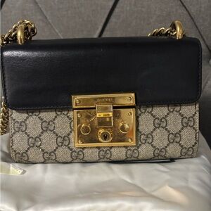 Gucci Podlock shoulder/Crossbody Bag with Gold Chain *Authentic!!!